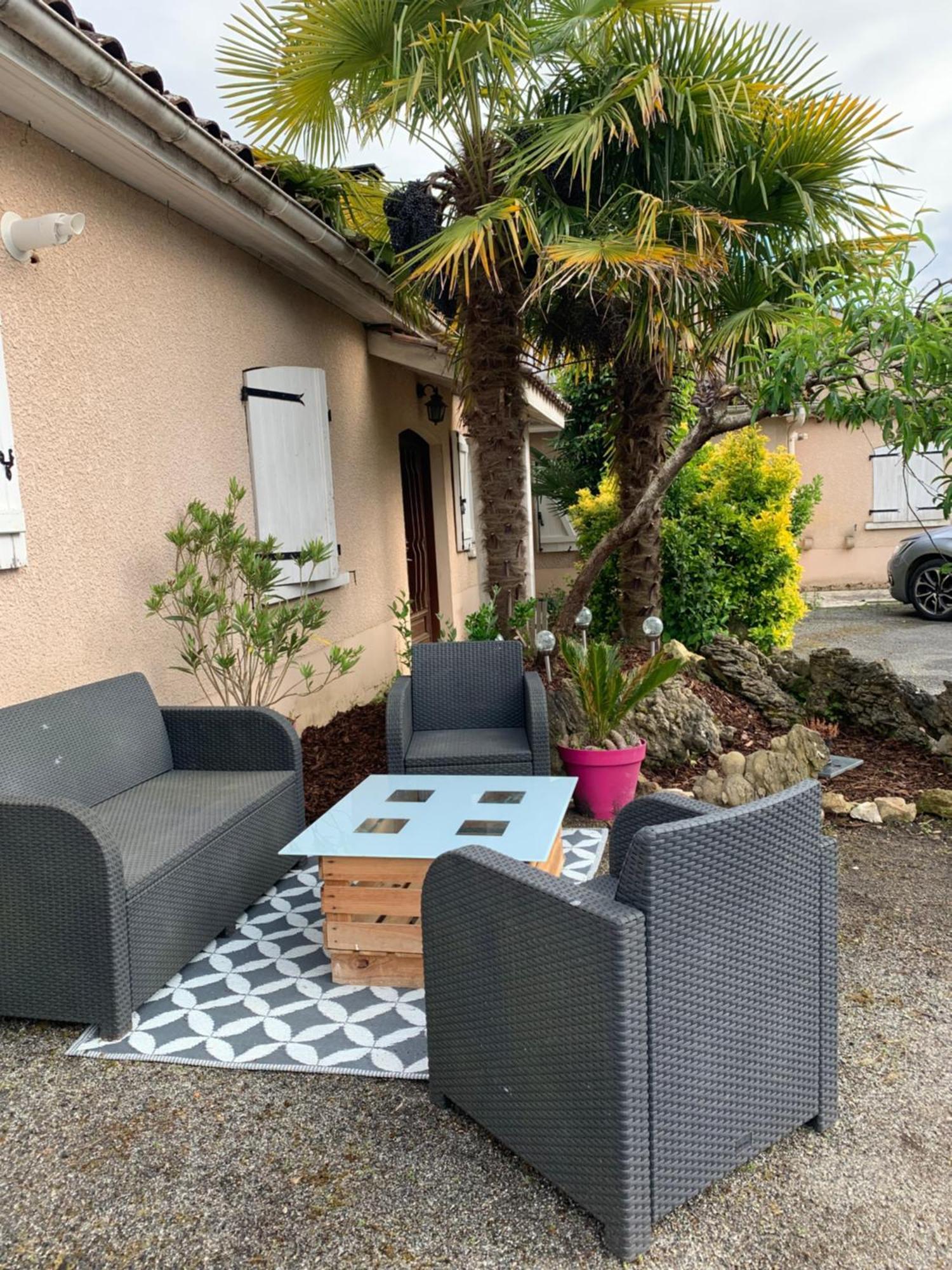 Petite Maison Dans Un Village Du Gers Sabazan Buitenkant foto